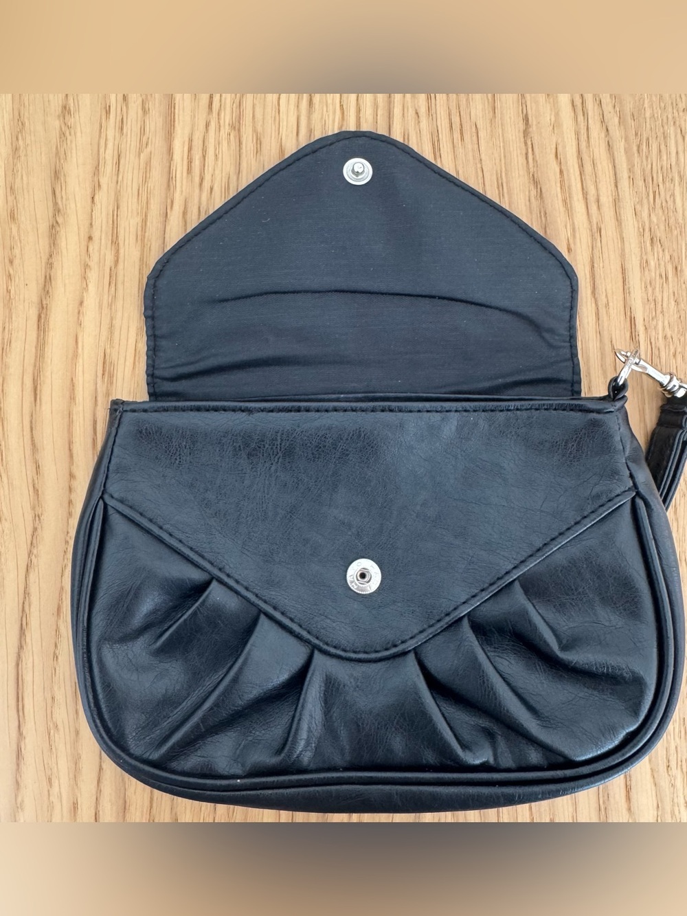 Black Women's Wristlet Clutch Bag - Picture 3 of 6